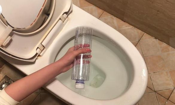 每天都要使用的馬桶堵了怎么辦？怕什么，這幾招幫你輕松解決！